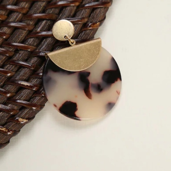 LAST SET Marble Gold Statement Earrings - Picture 2 of 3